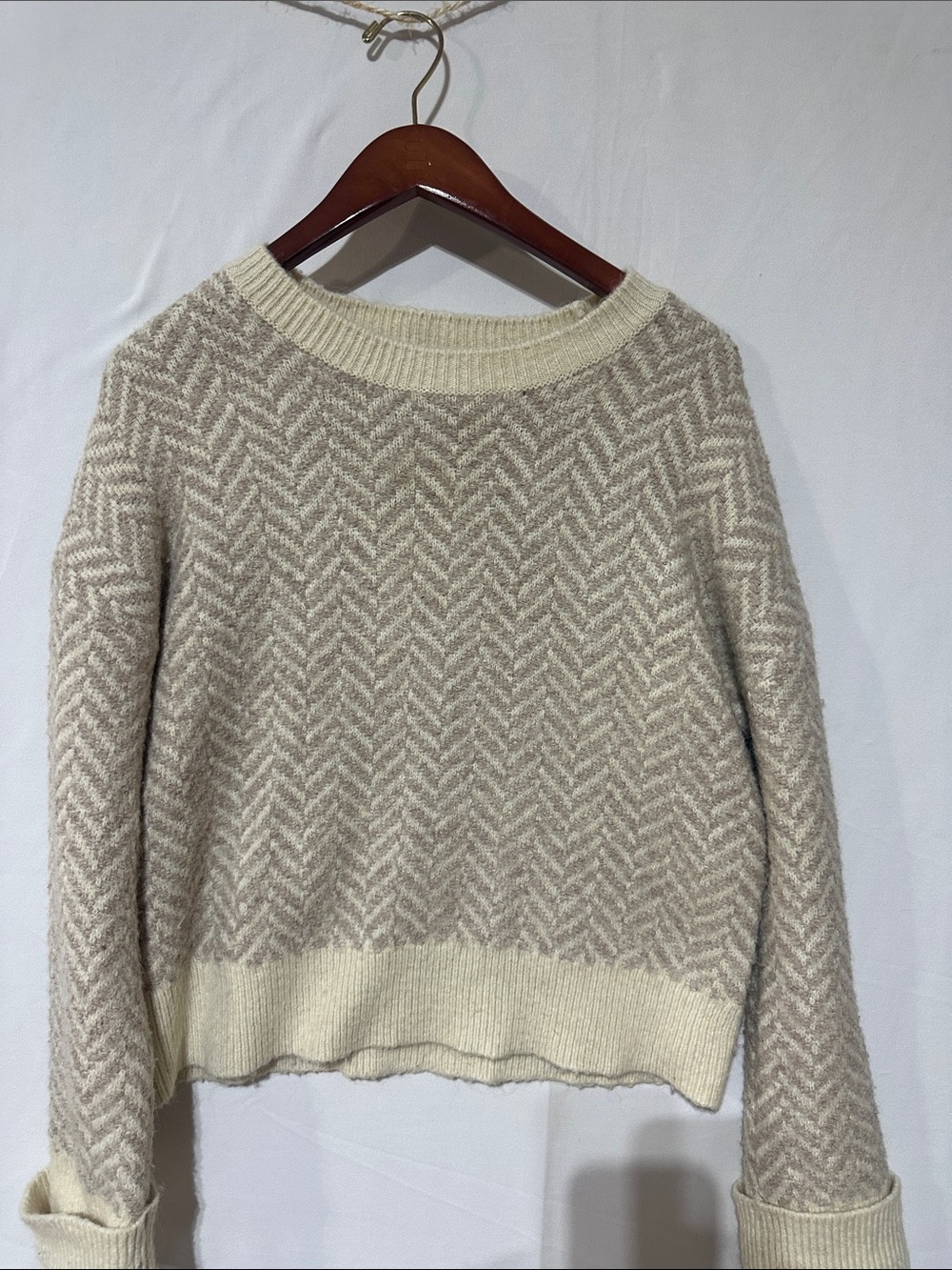 Rachel Zoe Chevron Crewneck Sweater in Cream and Beige 0100